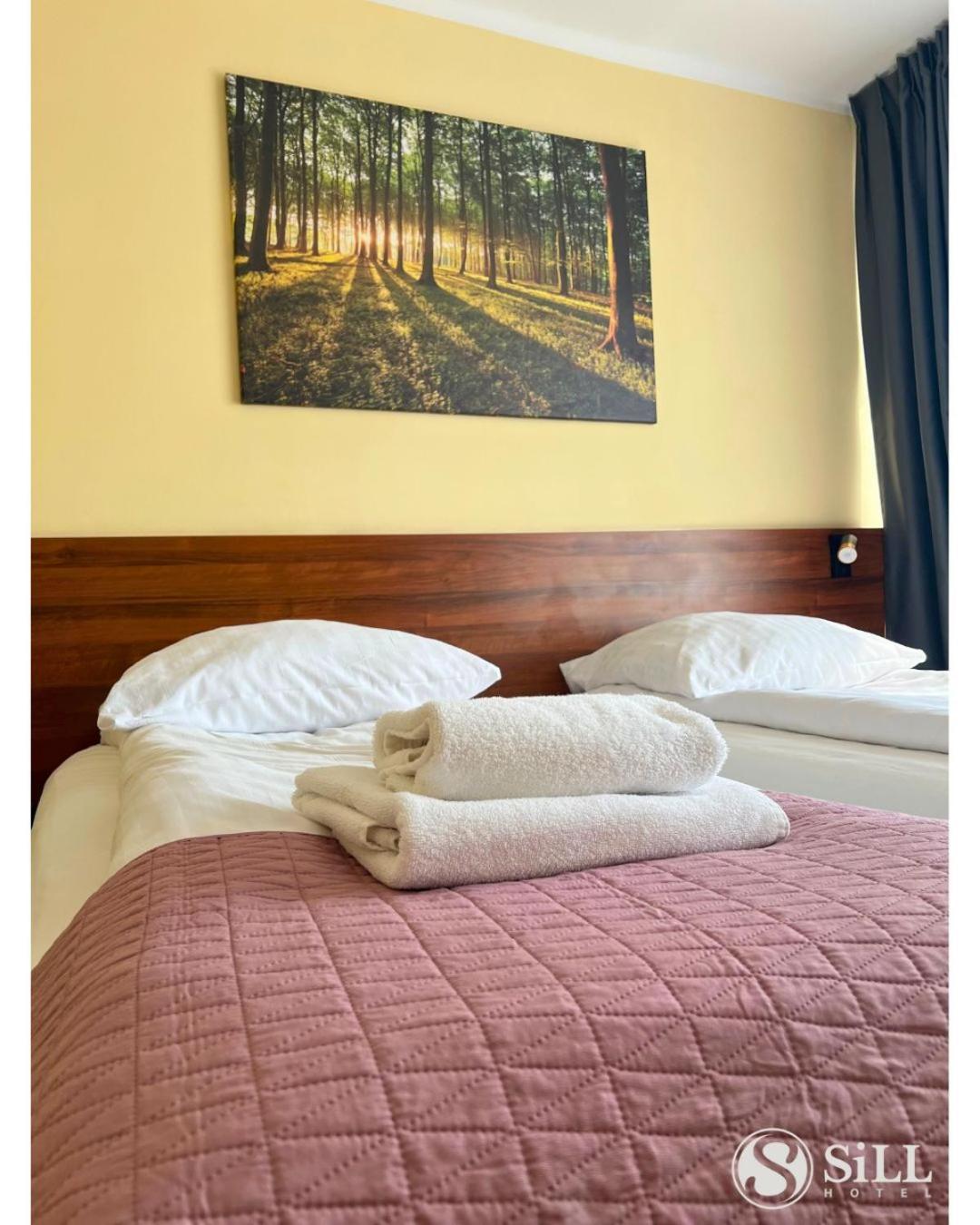 Hotel Sill Кельце Екстер'єр фото