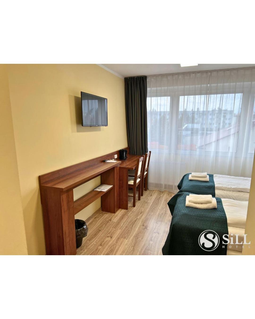 Hotel Sill Кельце Екстер'єр фото
