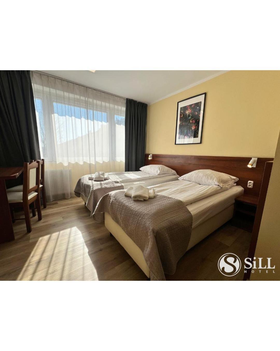 Hotel Sill Кельце Екстер'єр фото